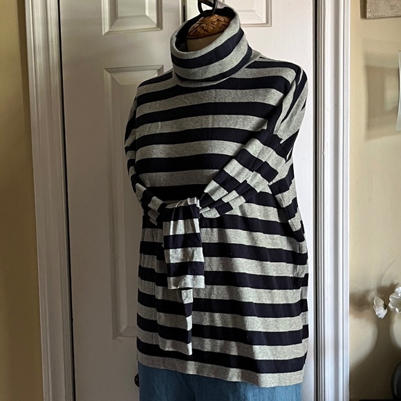 J Crew Grey and Navy Turtleneck Size S - Picture 1 of 3